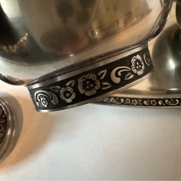 Vintage 1970’s Oneida 18/8 Stainless Steel Sugar & Creamer Set w Tray - Picture 7 of 13